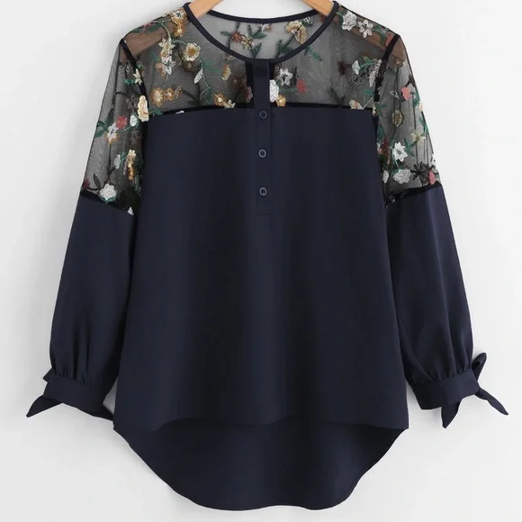 Floral blouse. Size:S - Picture 1 of 8